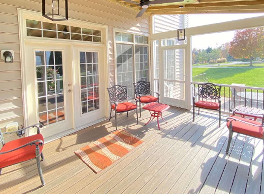 Centreville Stunning Trex Sceened Porch and Patio