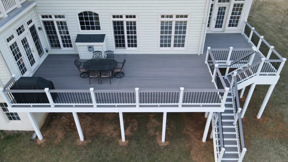 Battlefield Renos large elevated deck with railing
